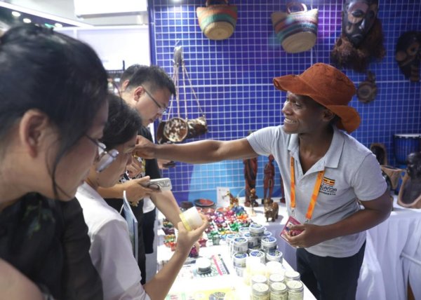 亿正策略 【中国那些事儿】“五载之约”“六度参展”：服贸会已成为跨国企业深耕中国的“信任桥梁”